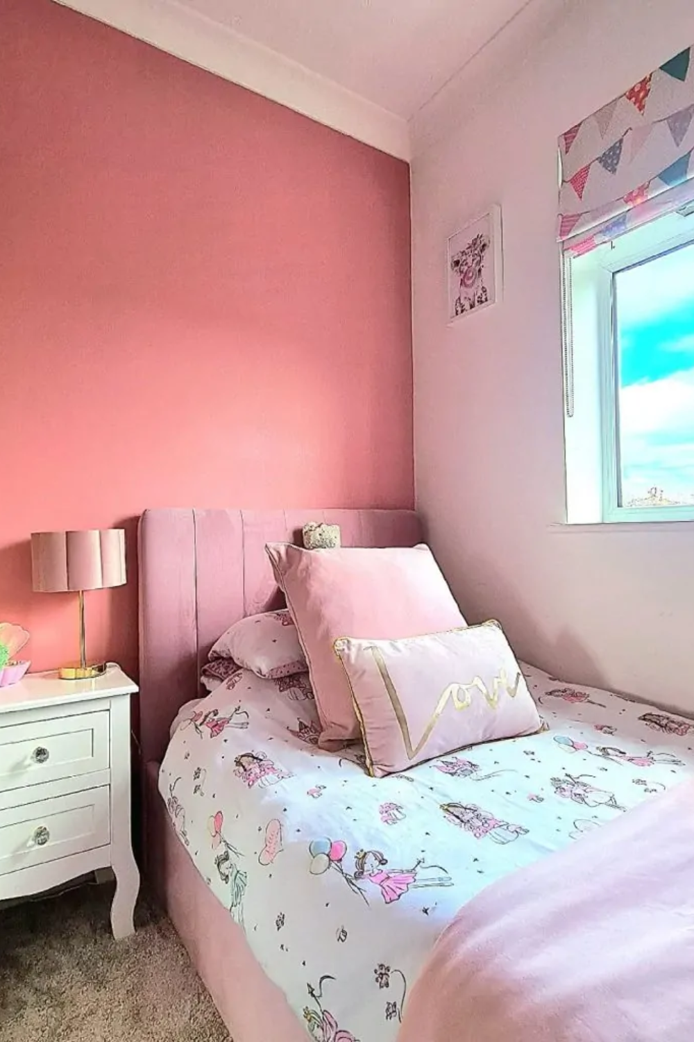 10 Mesmerizing Girls’ Bedroom Paint Ideas to Transform Her Room