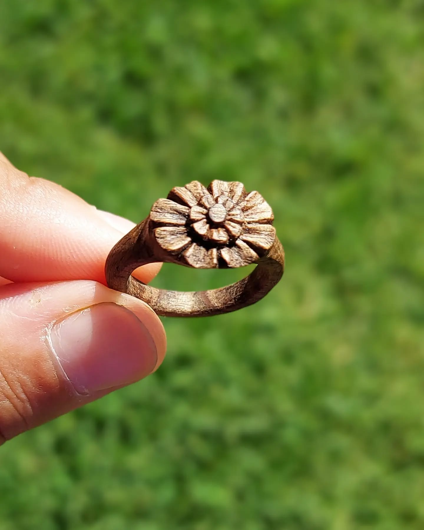 12 Beautiful Flower Wood Carving Designs to Inspire Your Next Project