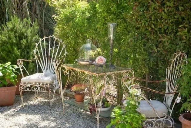 Timeless Beauty: How to Create a Vintage Garden That Feels Like a Step Back in Time