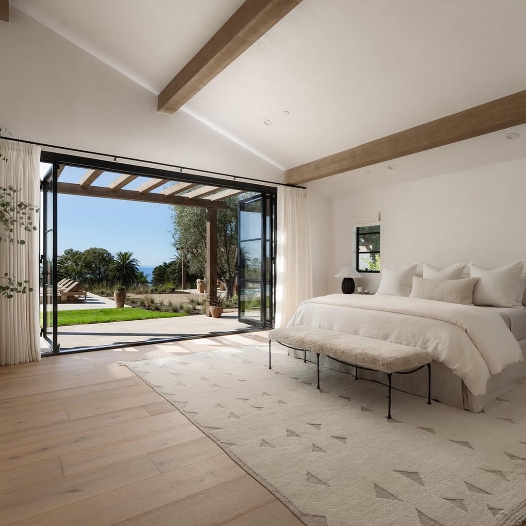 21 Mediterranean Bedrooms with Soft Neutrals and Rustic Charm